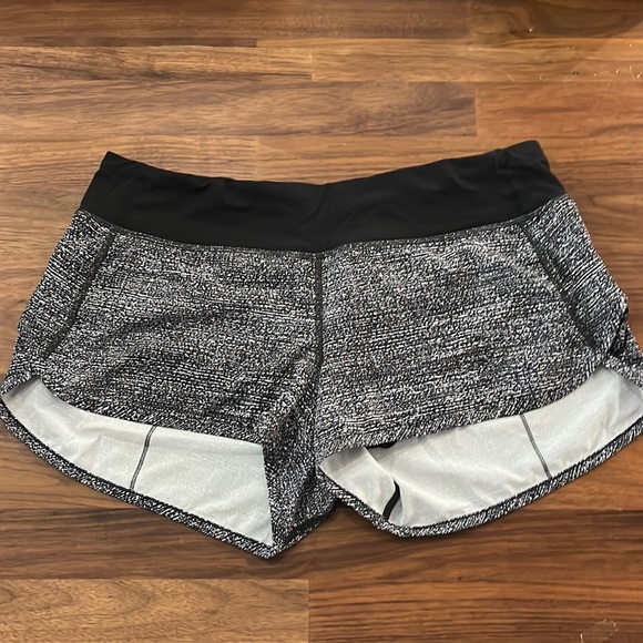lululemon athletica Pants - Lululemon Speed Short Size 8